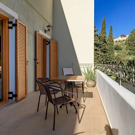 La Signora 3* Λουρδάτα