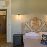 La Signora Hotel Lourdata (Kefalonia)