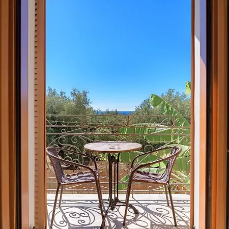 La Signora Hotel