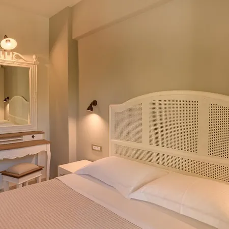 La Signora لورداهاتا